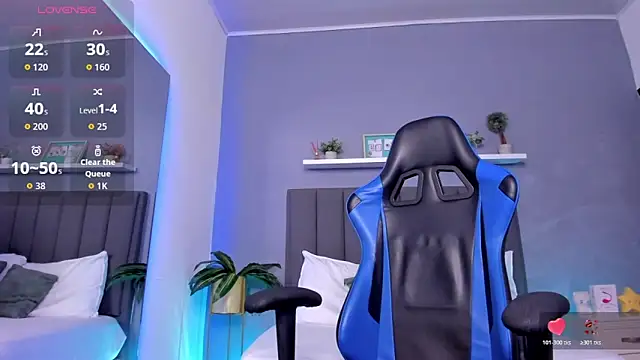 Snapshot of alessia_leroy chatting on October 23, 2025, 7:23 pm alessia leroy online show from October 23, 2025, 7:23 pm