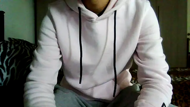tommyboyteen online show from February 14, 2025, 12:47 pm