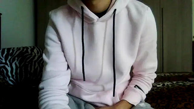 tommyboyteen online show from February 18, 2025, 3:52 pm