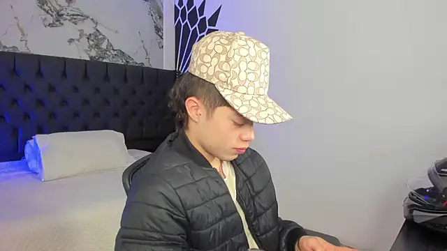 marcuscollins1  online show from March 6, 2026, 12:55 pm