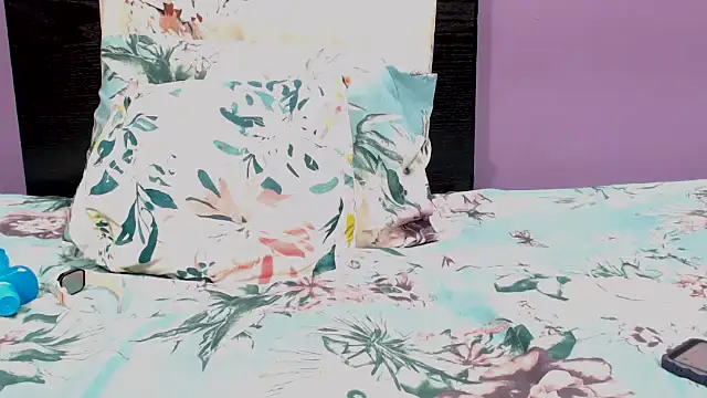 Snapshot of MissBOOBSDIVA chatting on October 20, 2025, 5:20 am MissBOOBSDIVA online show from October 20, 2025, 5:20 am