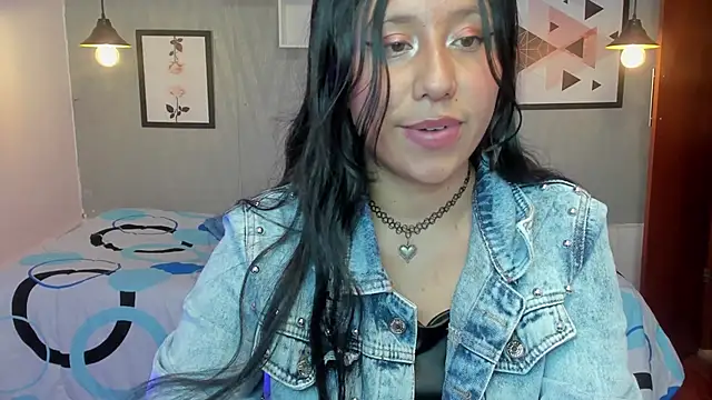 Nohemi louse online show from February 22, 2025, 7:47 pm