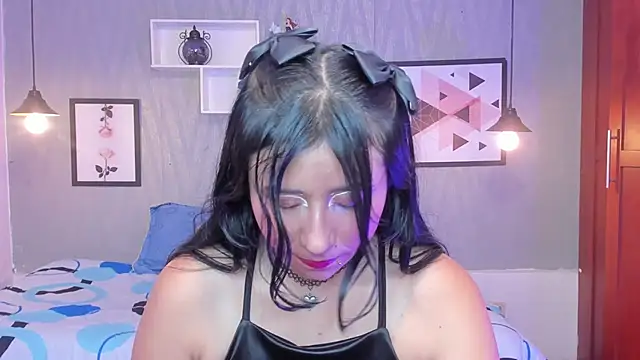 Nohemi louse online show from February 14, 2025, 7:44 pm