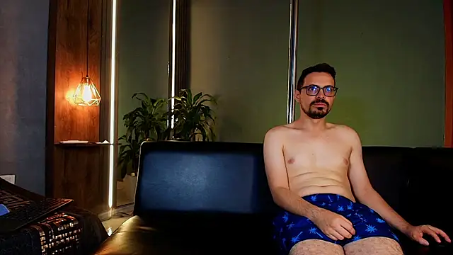 Snapshot of _FireandDesire chatting on February 4, 2026, 6:30 am FireandDesire online show from February 4, 2026, 6:30 am