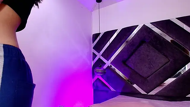 Snapshot of sara_lopee1 chatting on October 2, 2025, 11:57 am sara lopee1 online show from October 2, 2025, 11:57 am