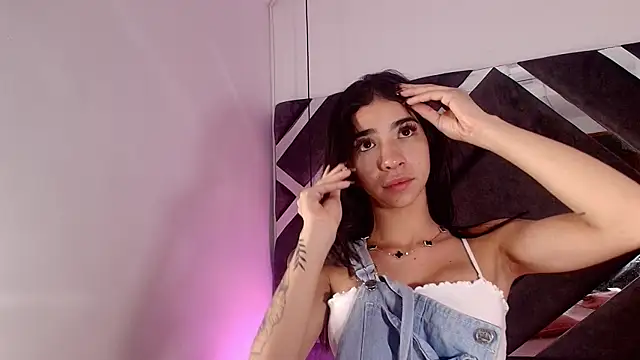 Snapshot of sara_lopee1 chatting on October 5, 2025, 12:07 pm sara lopee1 online show from October 5, 2025, 12:07 pm