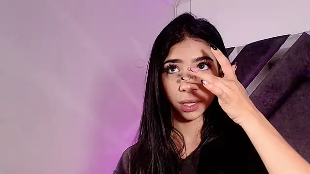 Snapshot of sara_lopee1 chatting on September 29, 2025, 12:00 pm sara lopee1 online show from September 29, 2025, 12:00 pm