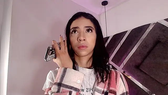 Snapshot of sara_lopee1 chatting on October 6, 2025, 11:55 am sara lopee1 online show from October 6, 2025, 11:55 am