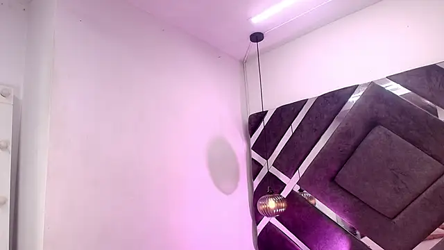 Snapshot of sara_lopee1 chatting on September 24, 2025, 12:00 pm sara lopee1 online show from September 24, 2025, 12:00 pm