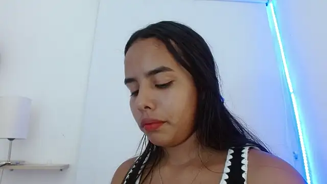 Roxy Stonee online show from October 27, 2025, 7:26 pm