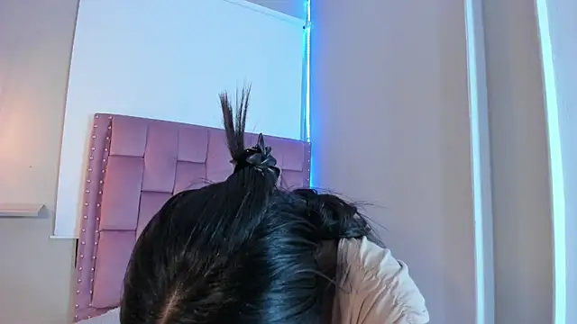 Roxy Stonee online show from March 28, 2026, 7:26 pm