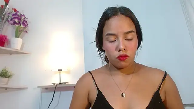 Roxy Stonee online show from November 24, 2025, 7:14 pm