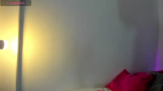 Roxy Stonee online show from February 2, 2026, 7:35 pm