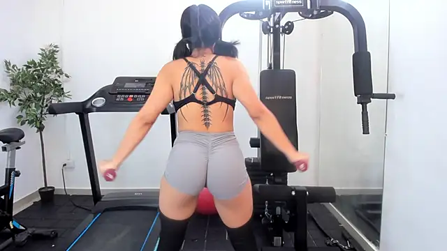 ada sienna online show from March 13, 2025, 12:35 pm