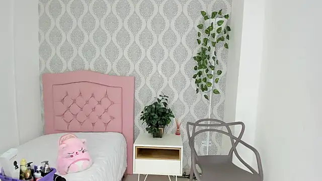 ada sienna online show from September 17, 2025, 12:29 pm