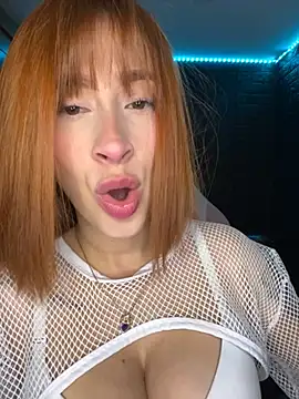 Snapshot of chloe_rockss_ chatting on September 29, 2025, 10:04 pm chloe rockss  online show from September 29, 2025, 10:04 pm