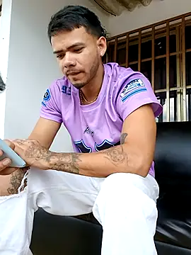 Niick01  online show from September 26, 2025, 5:31 pm