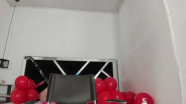 Annyrosee online show from February 19, 2025, 10:53 pm