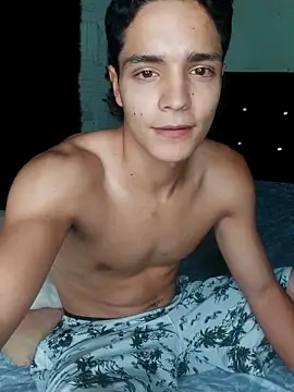 Snapshot of Young_Dominant_777 chatting on March 21, 2025, 4:06 am Young Dominant 777 online show from March 21, 2025, 4:06 am
