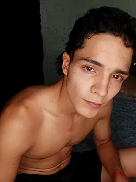 Snapshot of Young_Dominant_777 chatting on March 5, 2025, 6:12 am Young Dominant 777 online show from March 5, 2025, 6:12 am