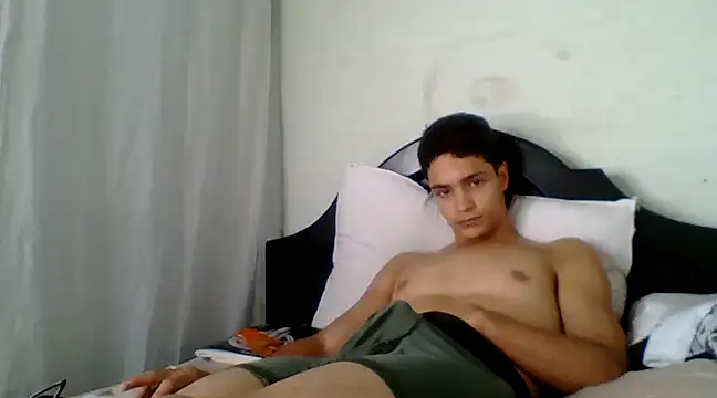 Snapshot of Young_Dominant_777 chatting on February 9, 2025, 1:56 pm Young Dominant 777 online show from February 9, 2025, 1:56 pm