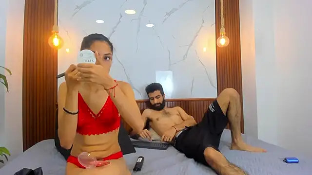 Snapshot of Arah_issaa chatting on March 13, 2025, 10:10 pm Arah issaa online show from March 13, 2025, 10:10 pm