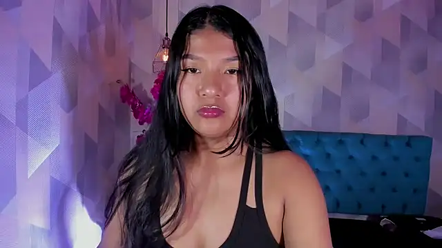 Snapshot of ScarletKray chatting on November 5, 2025, 3:31 am ScarletKray online show from November 5, 2025, 3:31 am