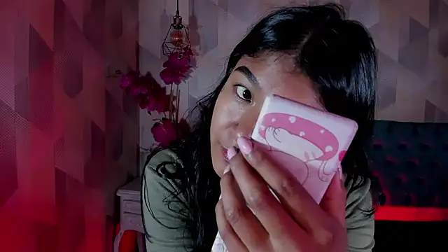 Snapshot of ScarletKray chatting on October 16, 2025, 3:48 am ScarletKray online show from October 16, 2025, 3:48 am