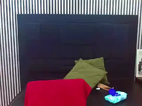 LihanJor 23 online show from October 8, 2025, 12:50 pm