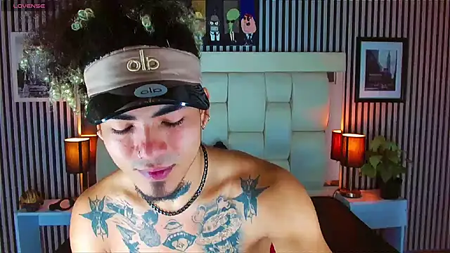 LihanJor 23 online show from October 29, 2025, 12:26 pm