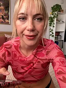 Snapshot of rileylovesyou chatting on February 27, 2025, 8:42 pm rileylovesyou online show from February 27, 2025, 8:42 pm