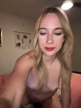 Snapshot of rileylovesyou chatting on September 30, 2025, 2:39 am rileylovesyou online show from September 30, 2025, 2:39 am