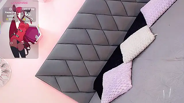 Dalis Hills online show from September 19, 2025, 4:27 am