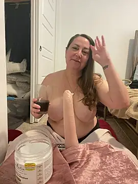 Snapshot of Chubby-Kat50 chatting on February 1, 2026, 8:29 pm Chubby-Kat50 online show from February 1, 2026, 8:29 pm