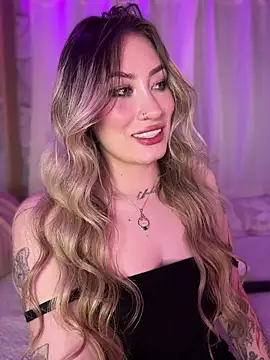 Snapshot of Lally_Valencia__ chatting on June 27, 2026, 12:33 pm Lally Valencia online show from June 27, 2026, 12:33 pm