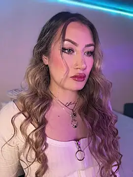 Lally Valencia   online show from November 20, 2025, 7:42 am