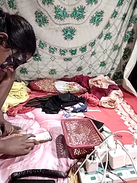 monekhan123 online show from February 5, 2025, 7:31 pm