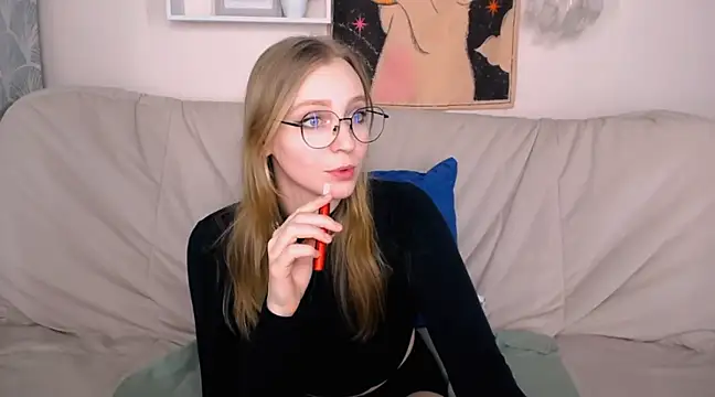 VeronicaAndersen online show from March 17, 2025, 8:30 pm