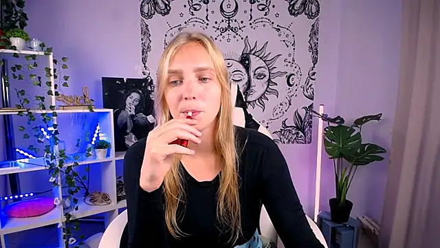 VeronicaAndersen online show from September 14, 2025, 10:26 am