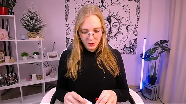 VeronicaAndersen online show from February 10, 2025, 12:19 am