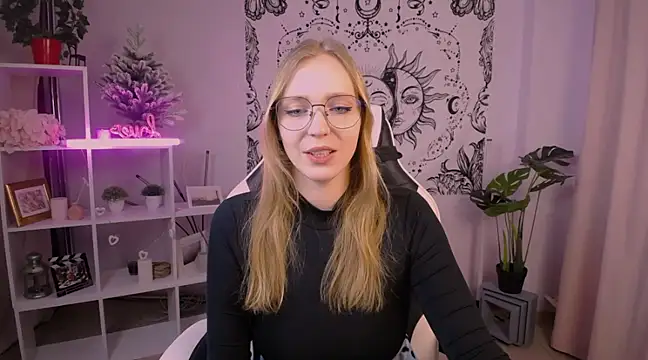VeronicaAndersen online show from February 15, 2025, 10:11 am