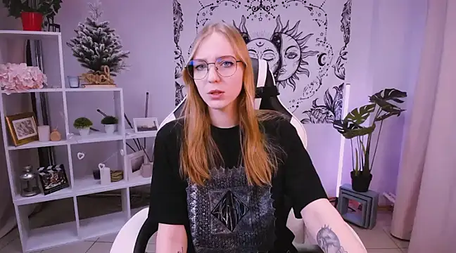 VeronicaAndersen online show from February 16, 2025, 12:21 pm