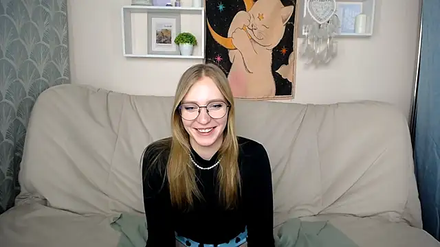 VeronicaAndersen online show from February 14, 2025, 12:57 pm