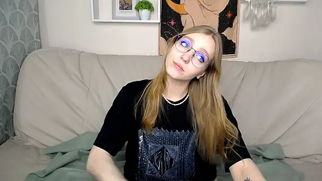 VeronicaAndersen online show from February 21, 2025, 3:34 am