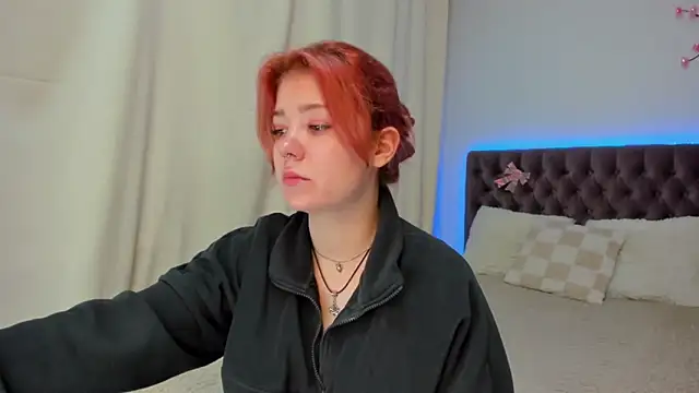 Snapshot of Ella_Mayers chatting on October 11, 2025, 12:17 pm Ella Mayers online show from October 11, 2025, 12:17 pm