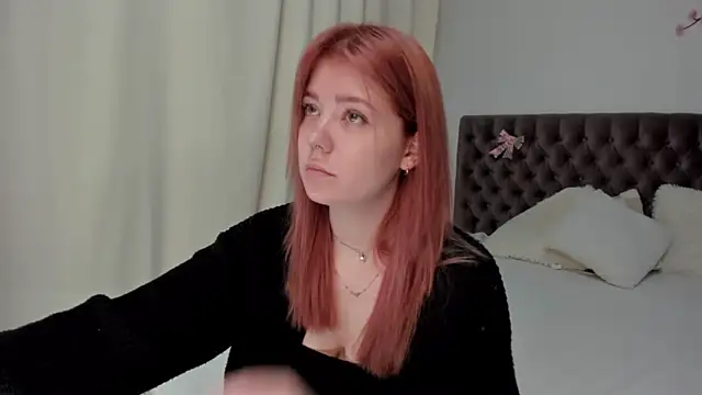 Ella Mayers online show from September 13, 2025, 12:27 pm