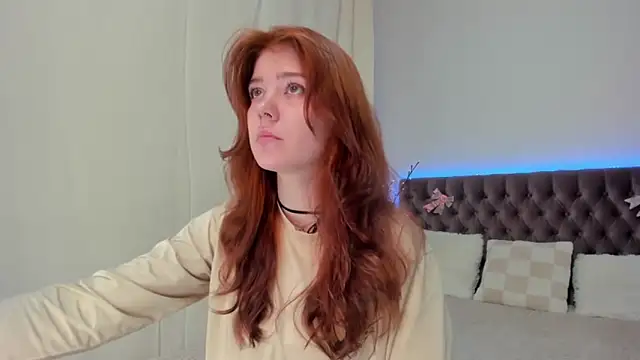 Ella Mayers online show from March 12, 2025, 9:13 pm