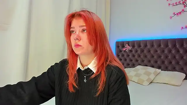 Snapshot of Ella_Mayers chatting on October 9, 2025, 12:28 pm Ella Mayers online show from October 9, 2025, 12:28 pm