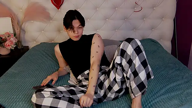 Snapshot of just_gay_ chatting on February 28, 2025, 1:36 pm just gay online show from February 28, 2025, 1:36 pm