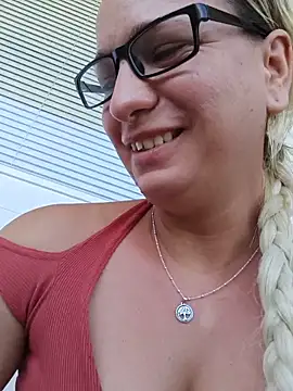 Snapshot of Mia_RainX chatting on May 28, 2026, 11:49 am Mia RainX online show from May 28, 2026, 11:49 am